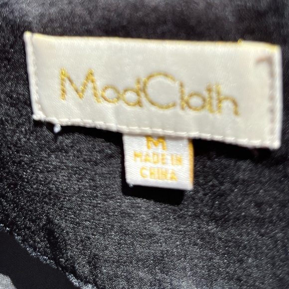 ModCloth Sleeveless Surplice Neckline Wrap Top Black Size Medium - Picture 4 of 16